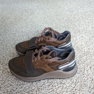 Burberry Low Top Sneakers Dark Mocha Size 7 (40 European)